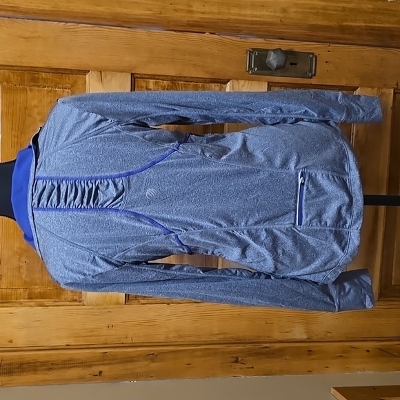 MPG Fitted Long Sleeve in Purple and Gray M - Picture 4 of 4